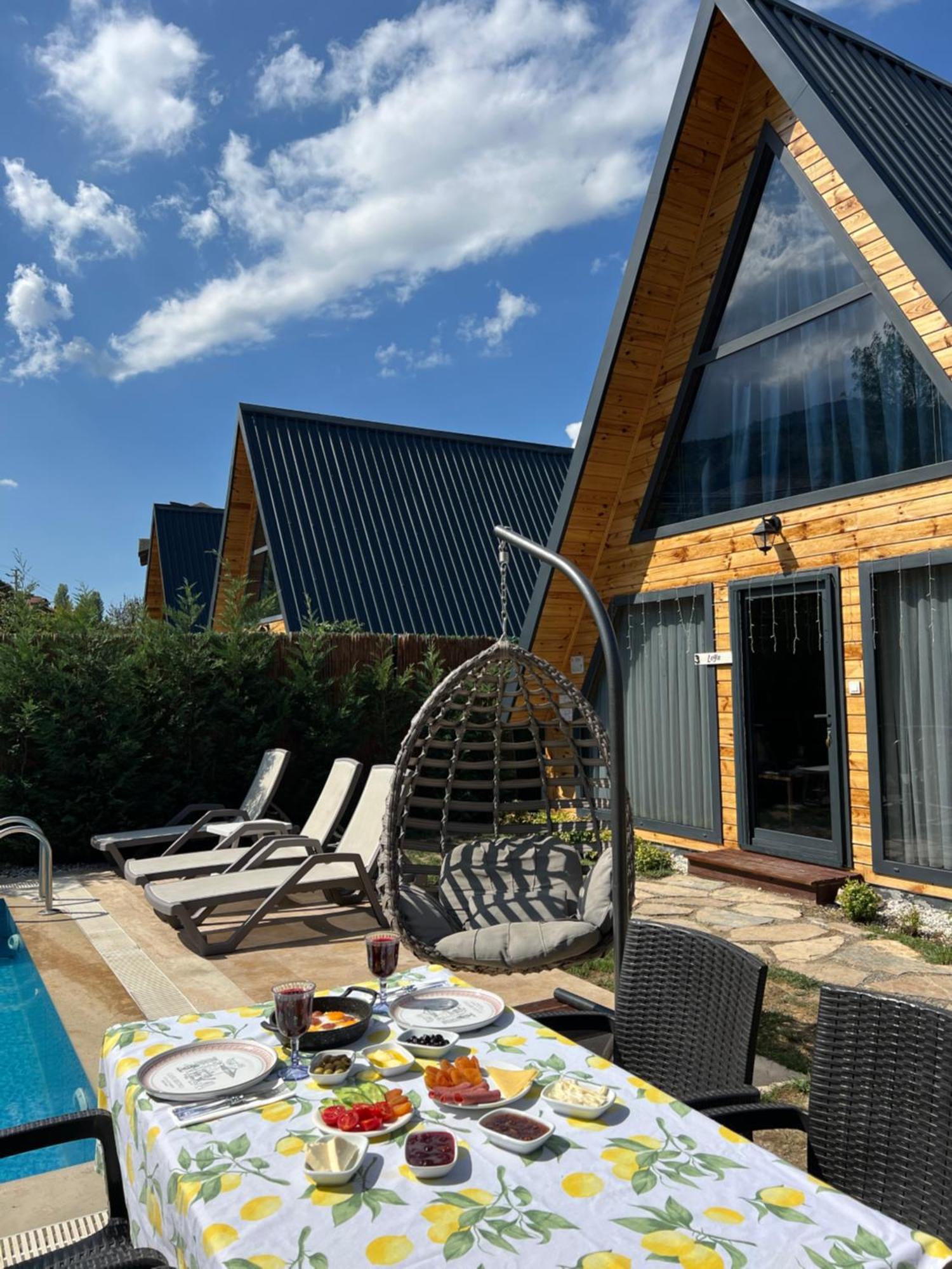 Teona Kartepe Bungalov Exteriér fotografie